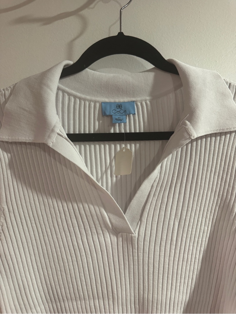 Cece Ribbed Collared Polo Top - Picture 3 of 4